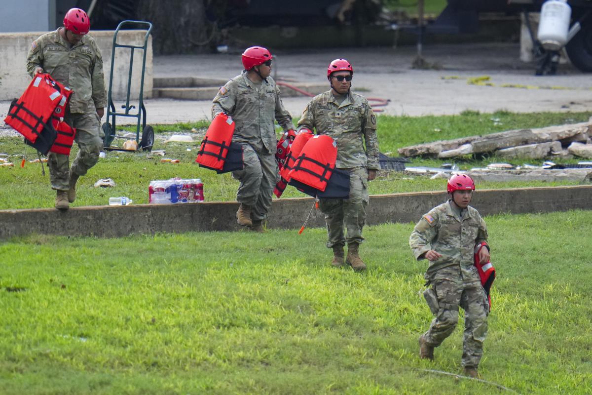 106 AP Julio Cortez.jpg