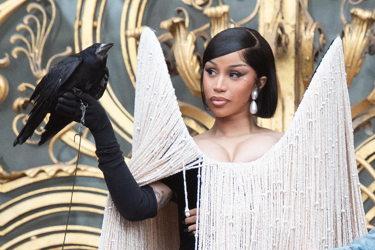 Kardi Bi na Nedelji mode u Parizu