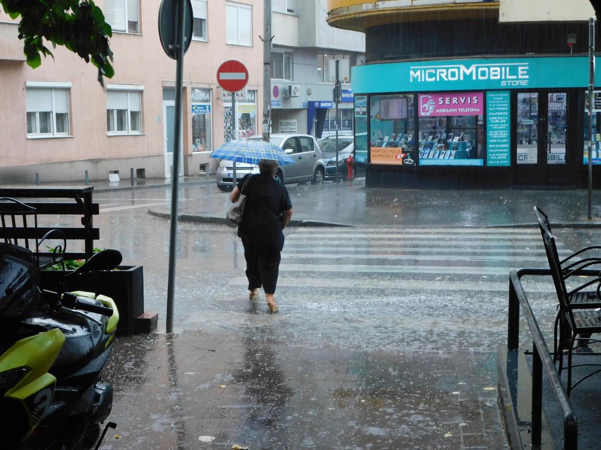 LOZNICA - Preko vode.JPG