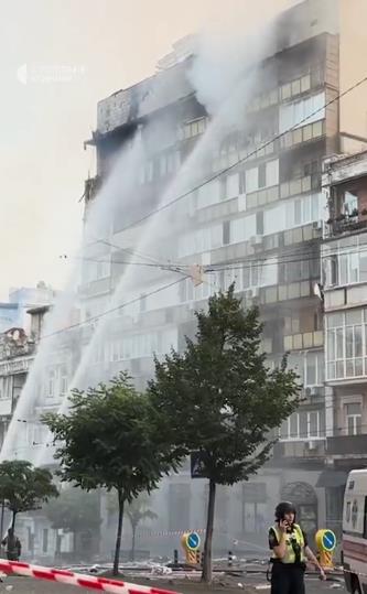 2025-07-10 07_31_47-Rusija izvršila novi napad balističkim raketama i dronovima na Kijev, dvoje mrtv.png