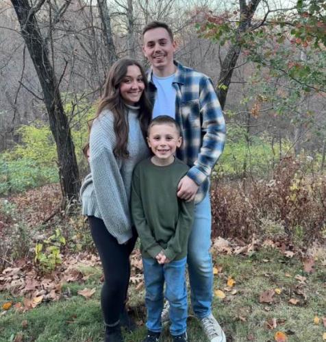 Eli Viler sa porodicom 5.jpg