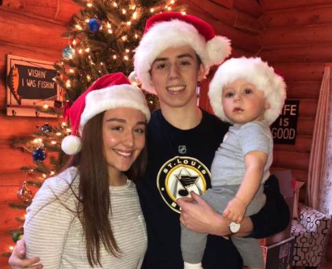 Eli Viler sa porodicom 2.jpg