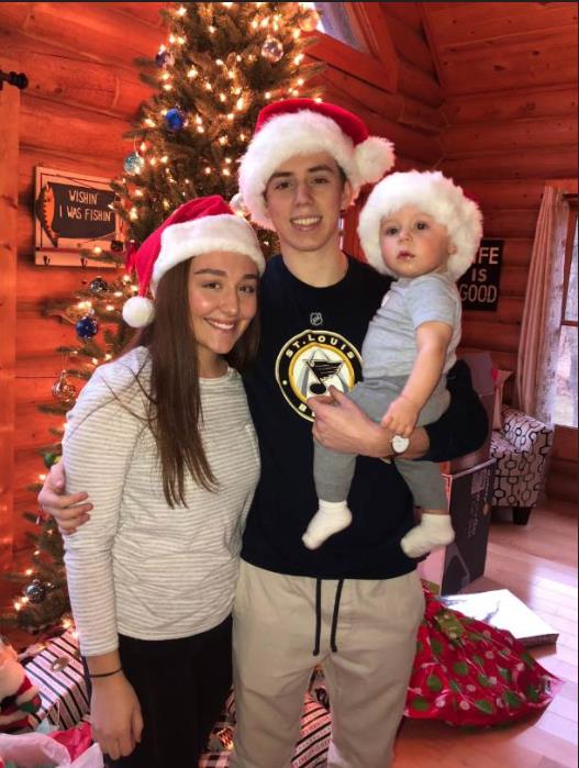 Eli Viler sa porodicom 1.jpg