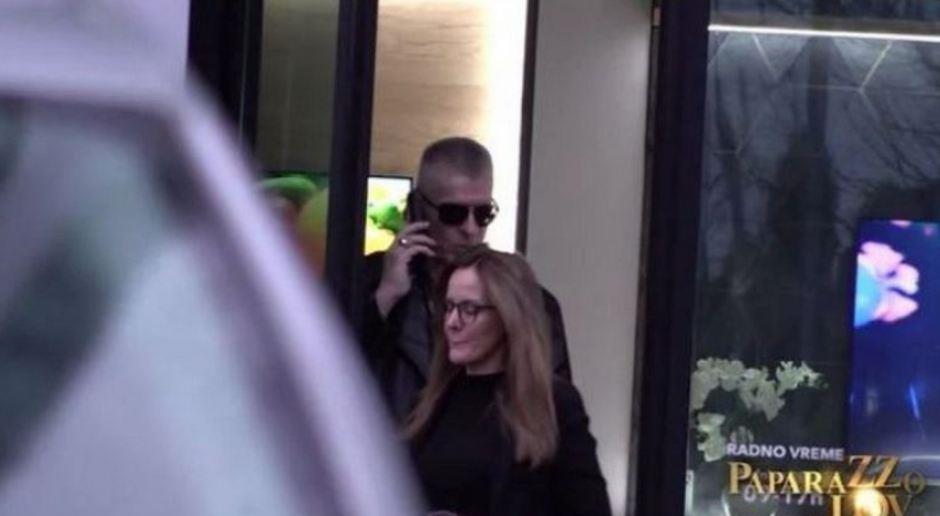 2025-07-11 08_40_36-Djordje David se ljubi sa ženom na ulici - Alo.rs.jpg