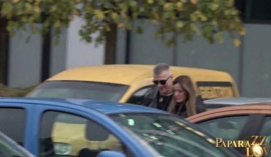 2025-07-11 08_40_41-Djordje David se ljubi sa ženom na ulici - Alo.rs.jpg