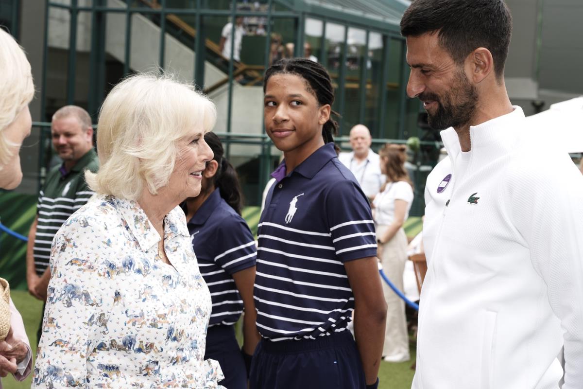 Kraljica Kamila i Novak Đoković u srdačnom razgovoru