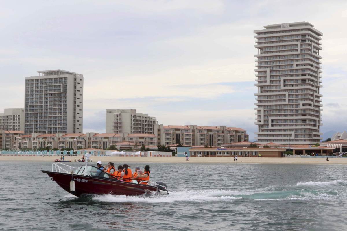 102 AP Jon Chol Jin.jpg