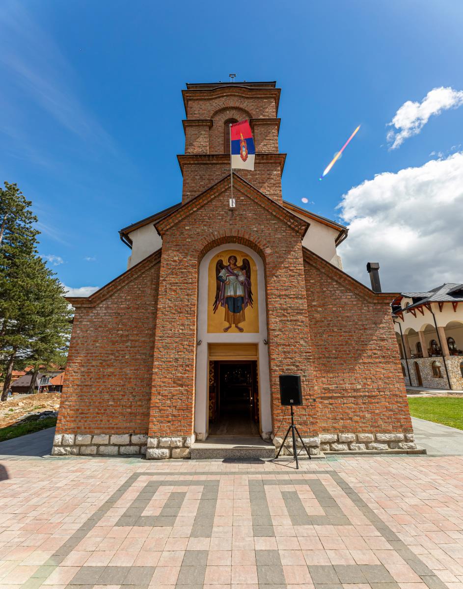 Nebeska sila Svetog Arhangela Gavrila, 135 godina bogosluzbenog zivota cajetinskog hrama_4e512b9c-8979-4188-8c27-2e194a29e652-8.jpg