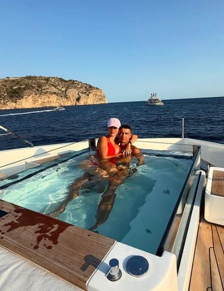 Georgina Rodrigez i Ronaldo na jahti