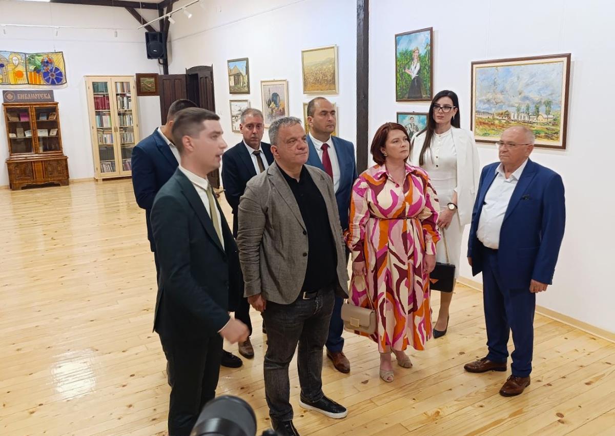 Ministar prosvete u Aleksandrovcu.jpg