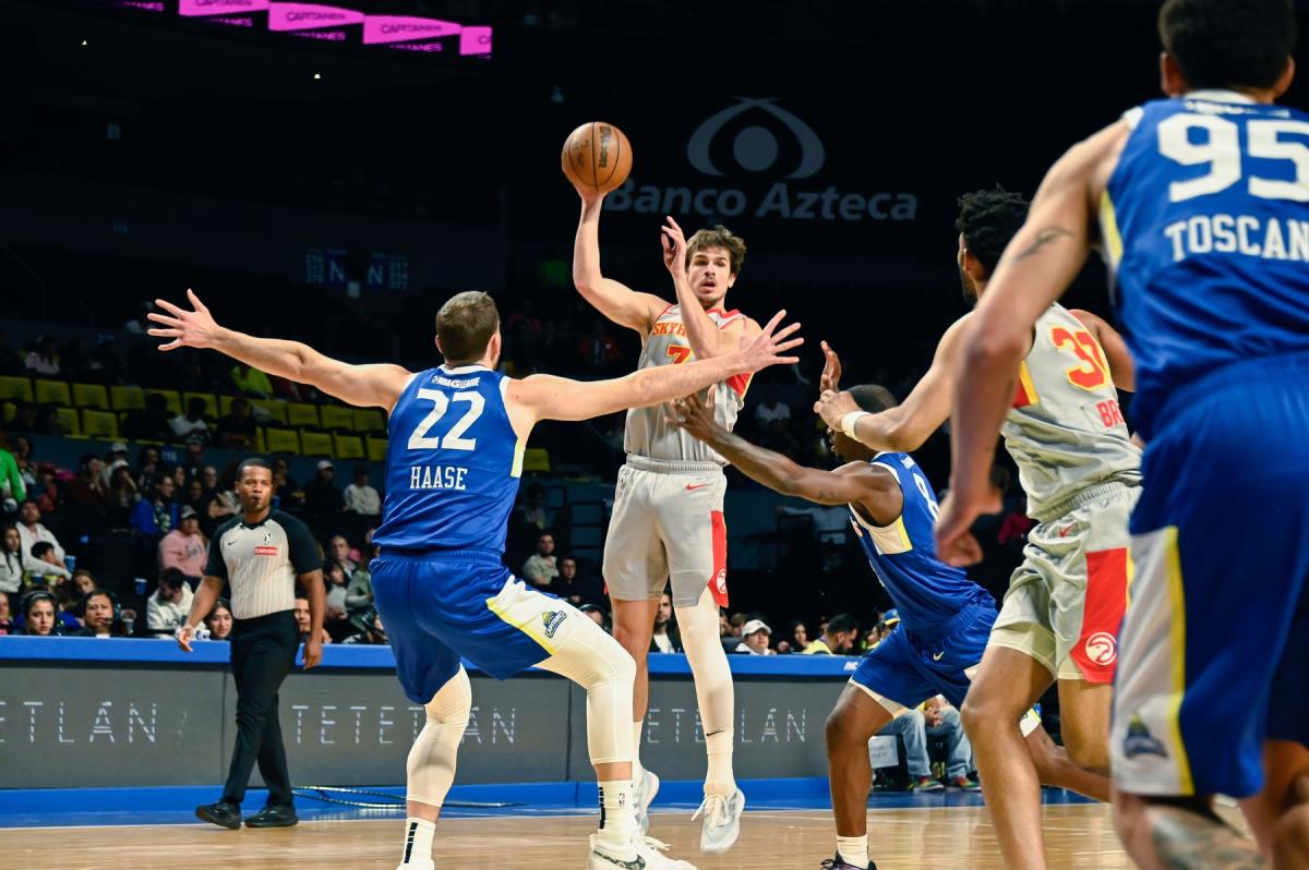 Nikola Đurišić asistira