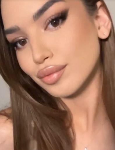 Hana Ikodinović u noćnom provodu