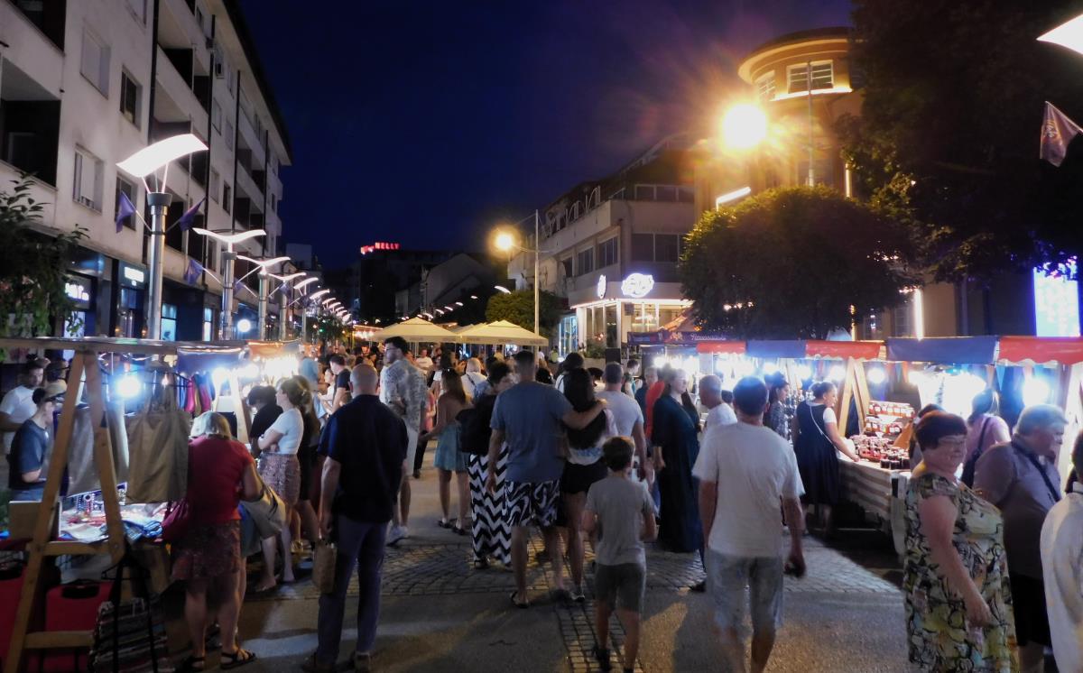 LOZNICA - Na šetalištu.JPG