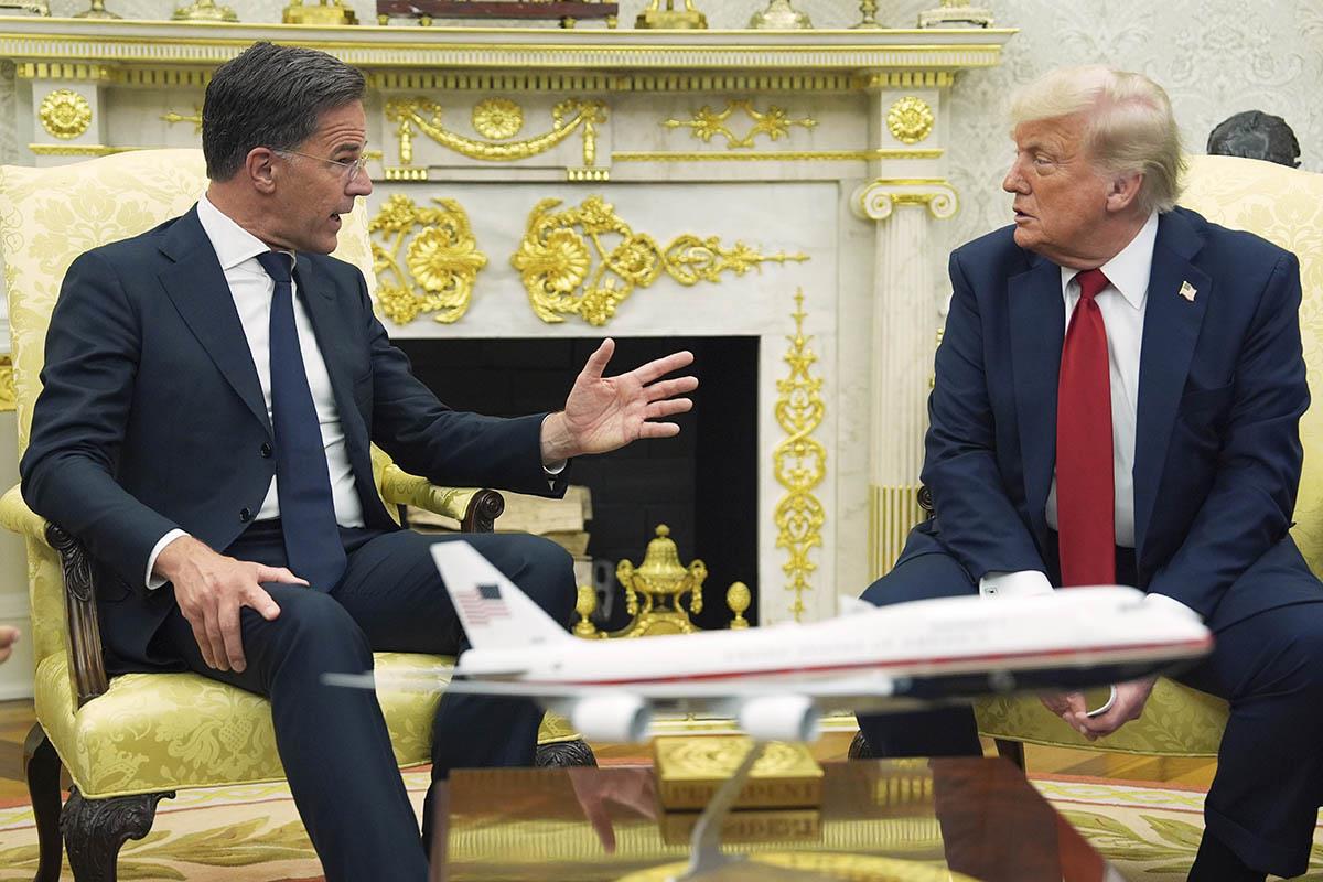 108 AP Evan Vucci.jpg