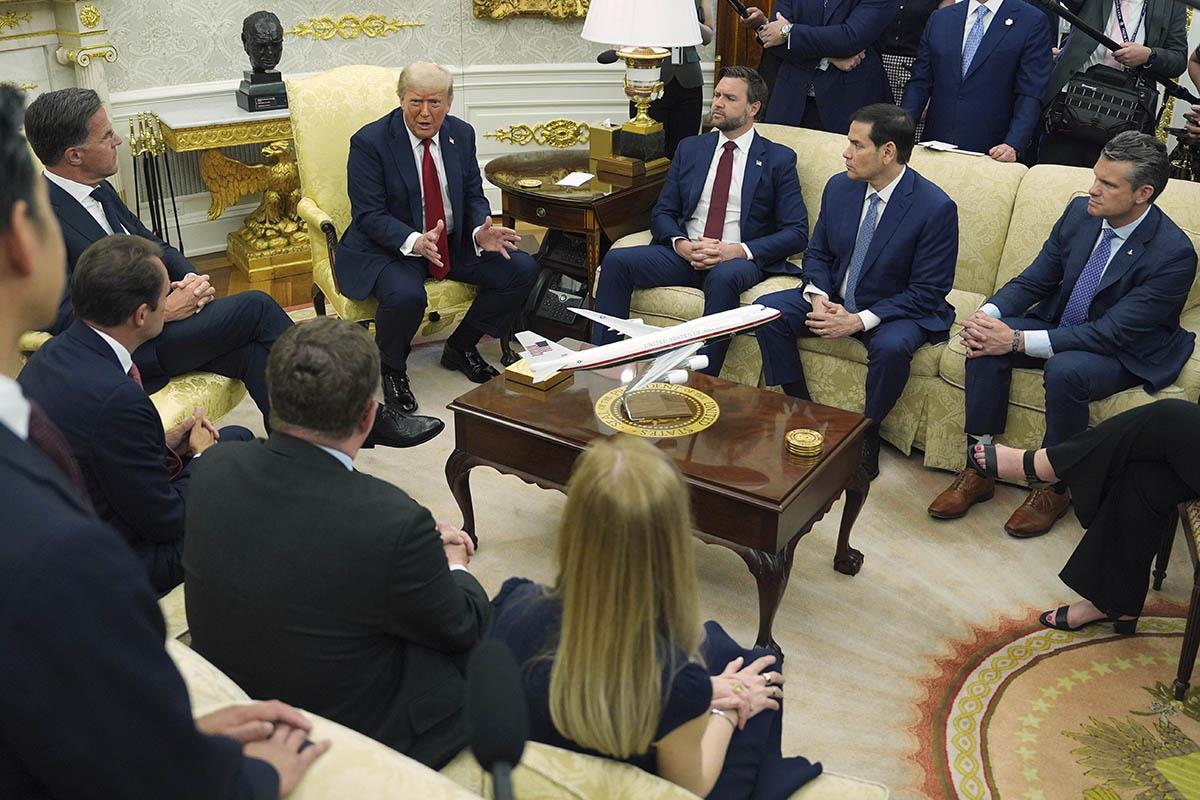 107 AP Evan Vucci.jpg