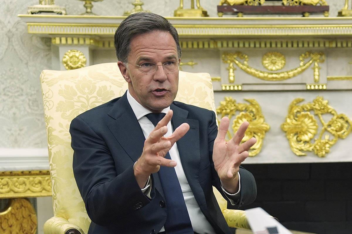 101 AP Evan Vucci.jpg