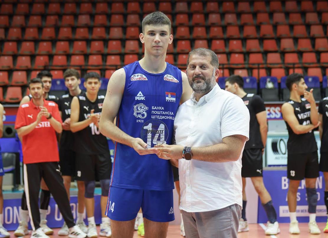 Mladi odbojaš Stefan Popić