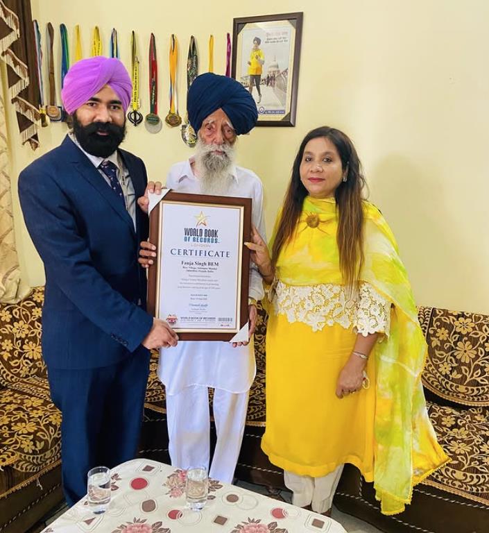 Faudža Sing sa posebnim priznanjem