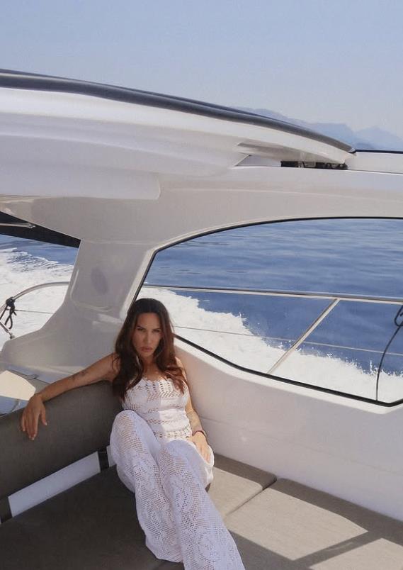 Nikolija Jovanović uživa na jahti na moru