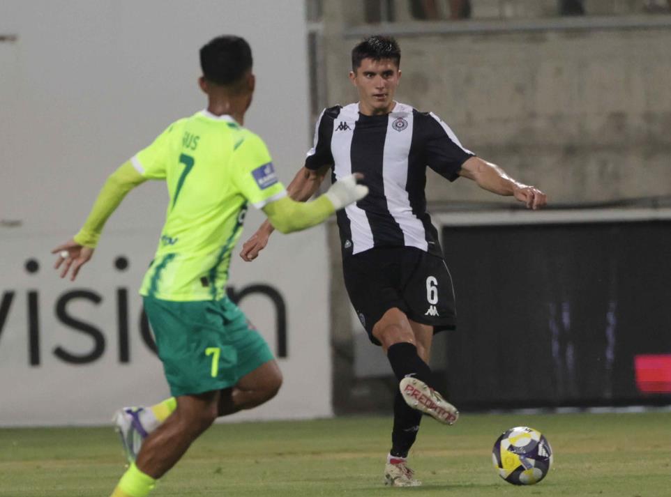 Vanja Dragojević na utakmici protiv AEK iz Larnake