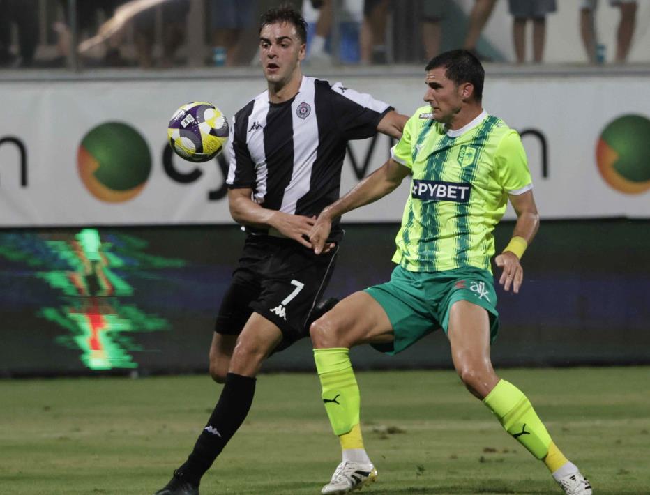 Jovan Milošević na utakmici protiv AEK iz Larnake