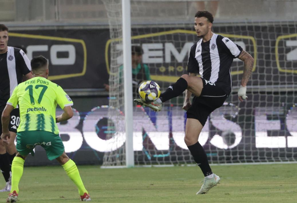 Mateja Milovanović na utakmici protiv AEK iz Larnake