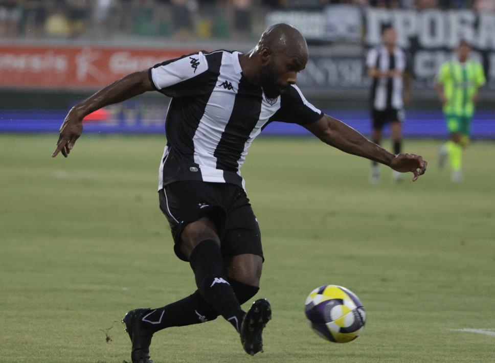 Aldo Kalulu na utakmici protiv AEK iz Larnake