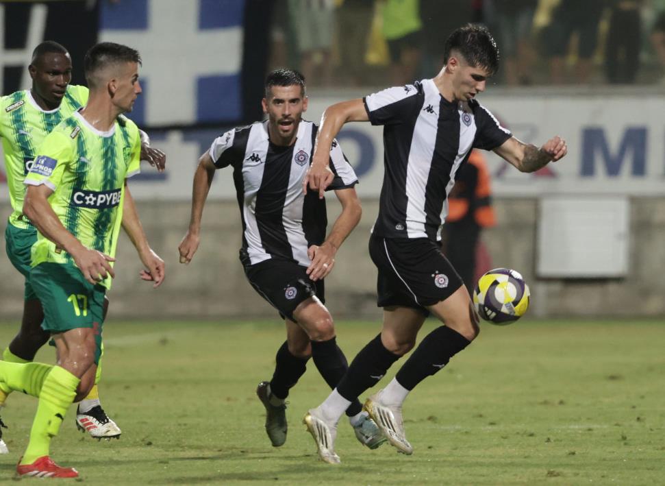 Milan Vukotić na utakmici protiv AEK iz Larnake