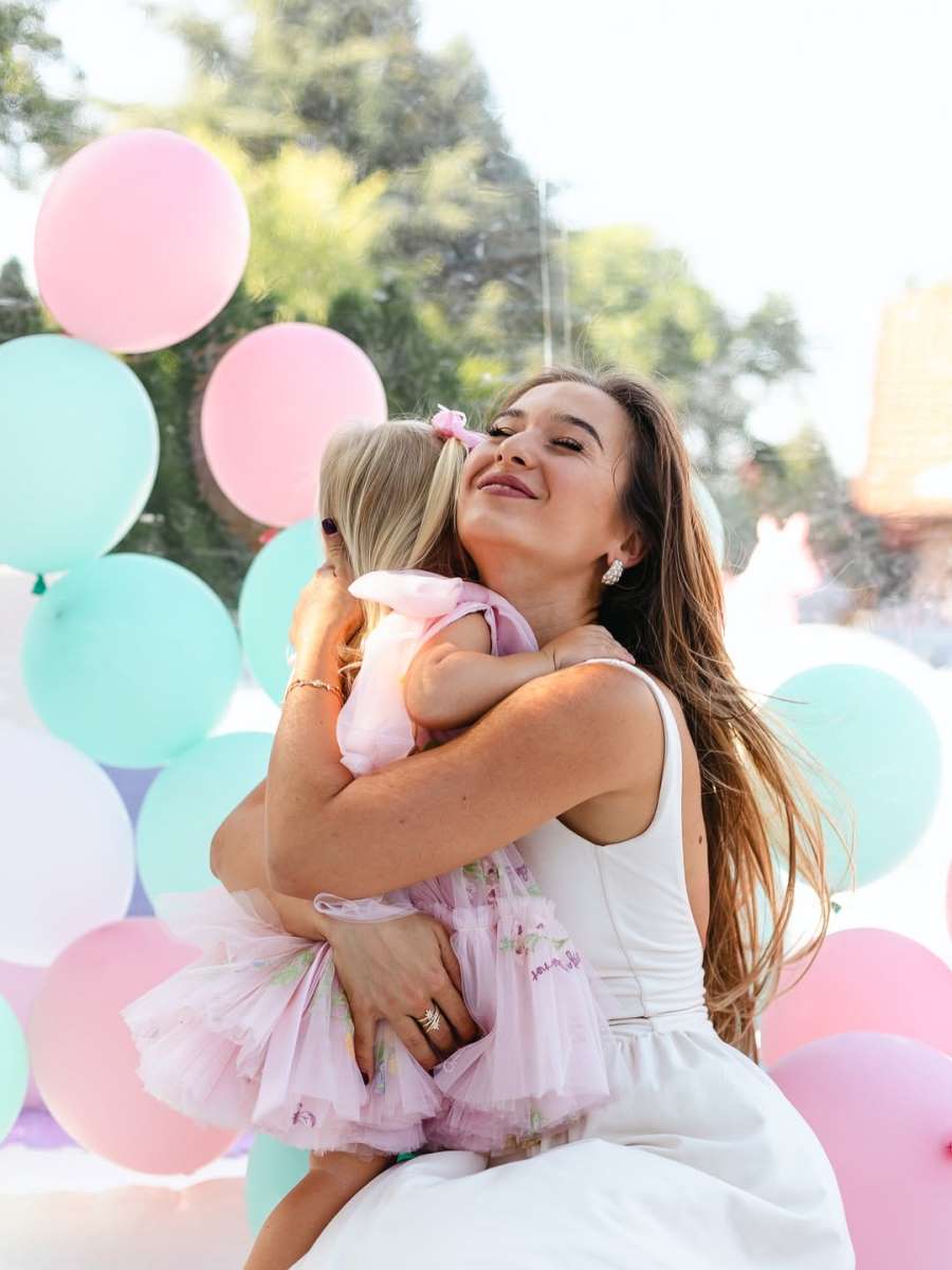 “Naša mala sirena je napunila dve godine! 🎀🧜🏼_♀️Dan je bio pun balona, zagrljaja, morske čaro(9).jpg