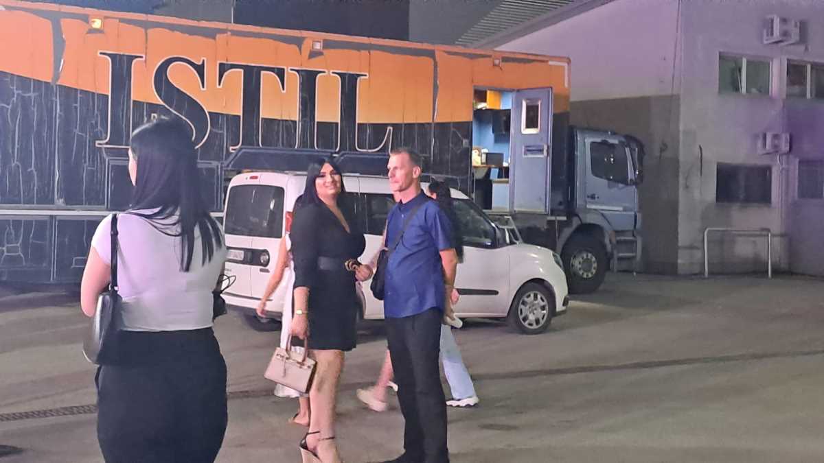 Ivana Nikolić sa suprugom.jpeg