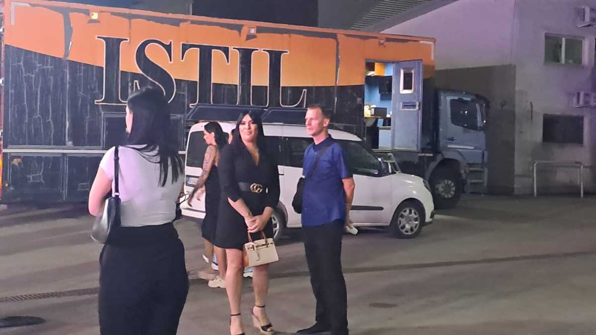 Ivana Nikolić s mužem.jpeg