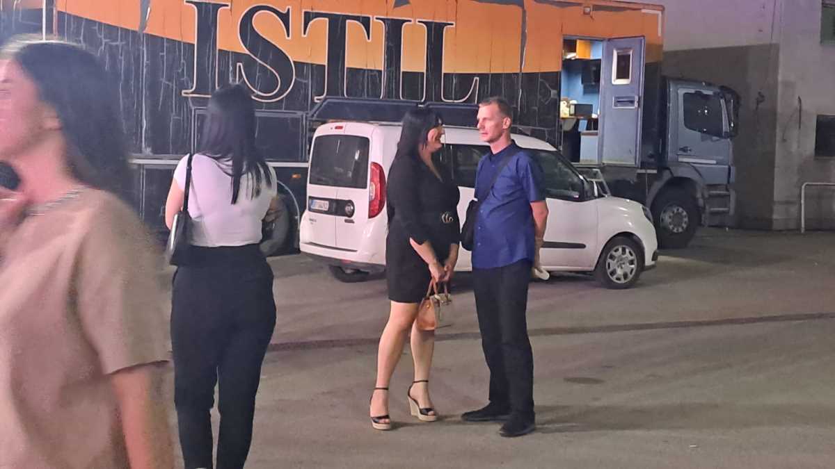 Ivana Nikolić sa suprugom.jpeg