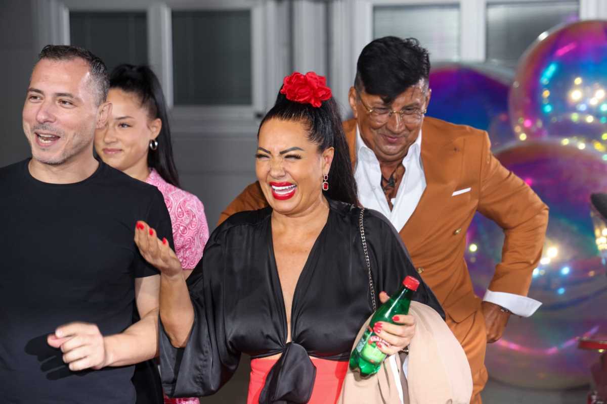 Zlata Petrović sa porodicom.jpeg