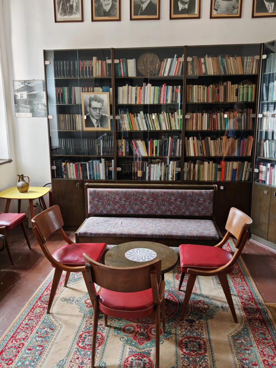 V. Drenova, legat Dobrice Ćosića.jpg