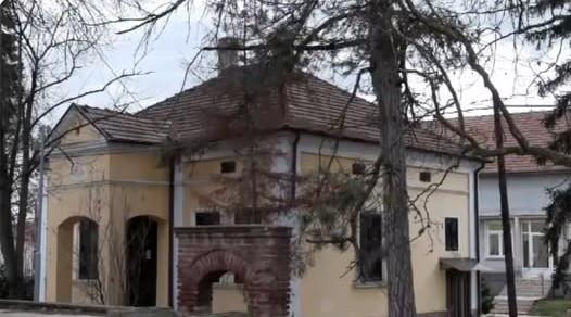 Biblioteka u Velikoj Drenovi.jpg