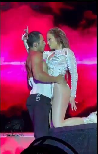 vulgarni ples dženifer lopez 6.png