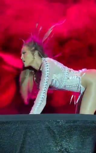 vulgarni ples dženifer lopez 3.png