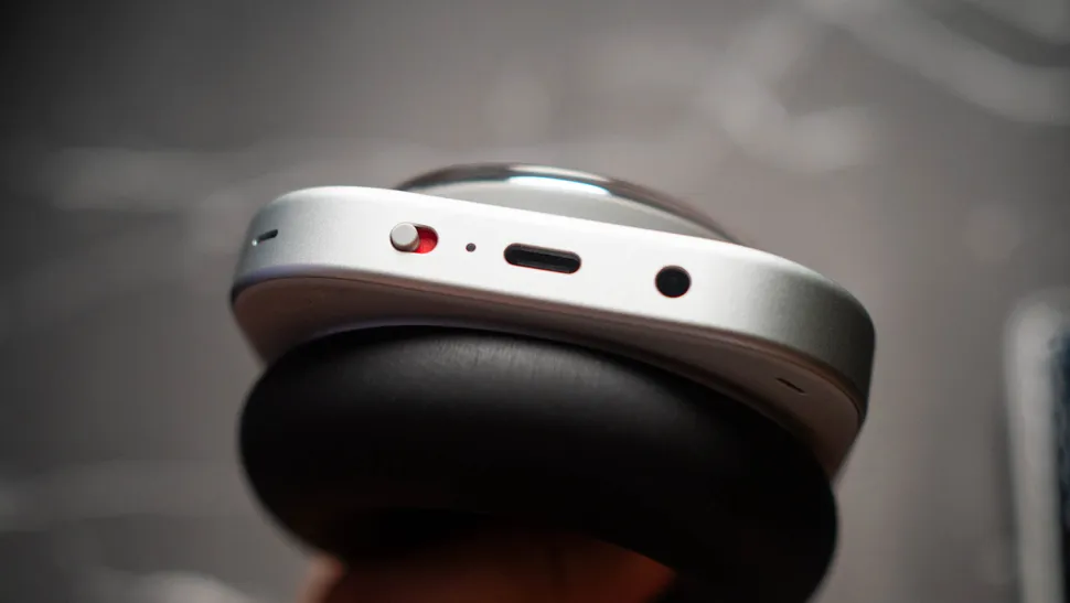 Headphone 1 (12).jpg