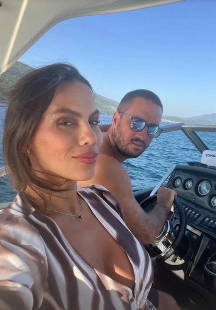 Viktor Troicki sa suprugom na letovanju