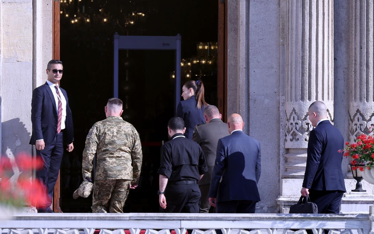 104 EPA Tolga Bozoglu.jpg