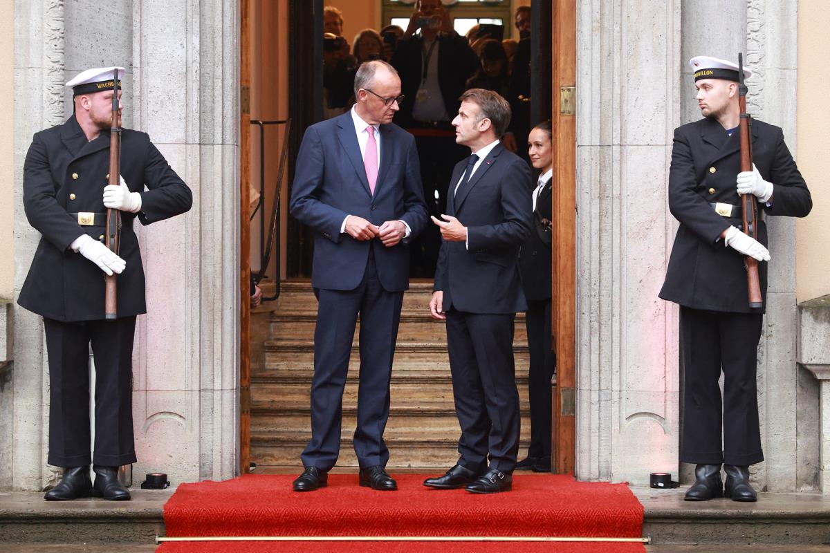 macron merz03 EPA Clemens Bilan copy.jpg