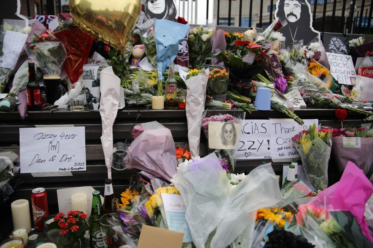 Fanovi se opraštaju od Ozija Ozborna profimedia-1025014814.jpg