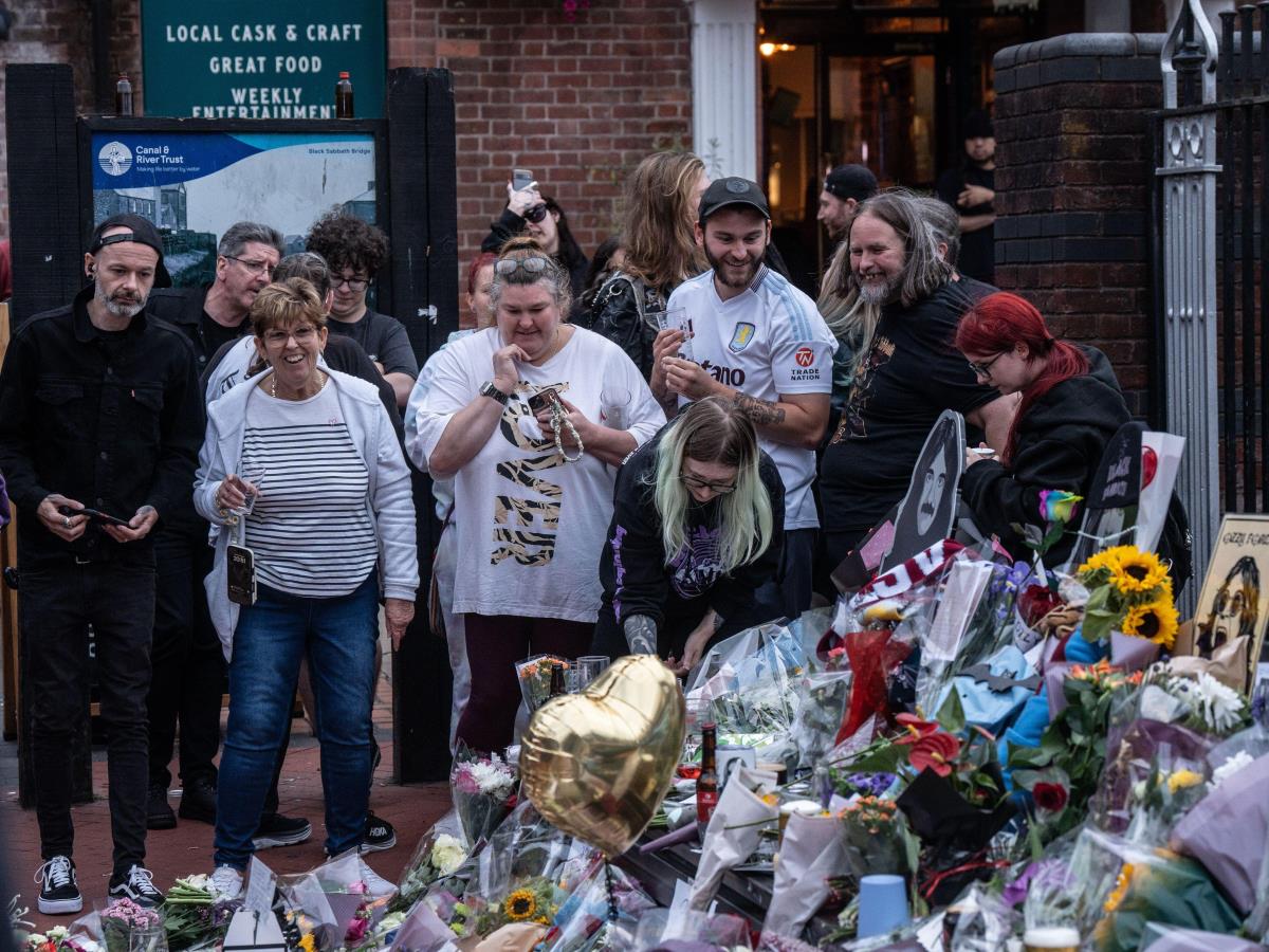 Fanovi se opraštaju od Ozija Ozborna profimedia-1025064091.jpg