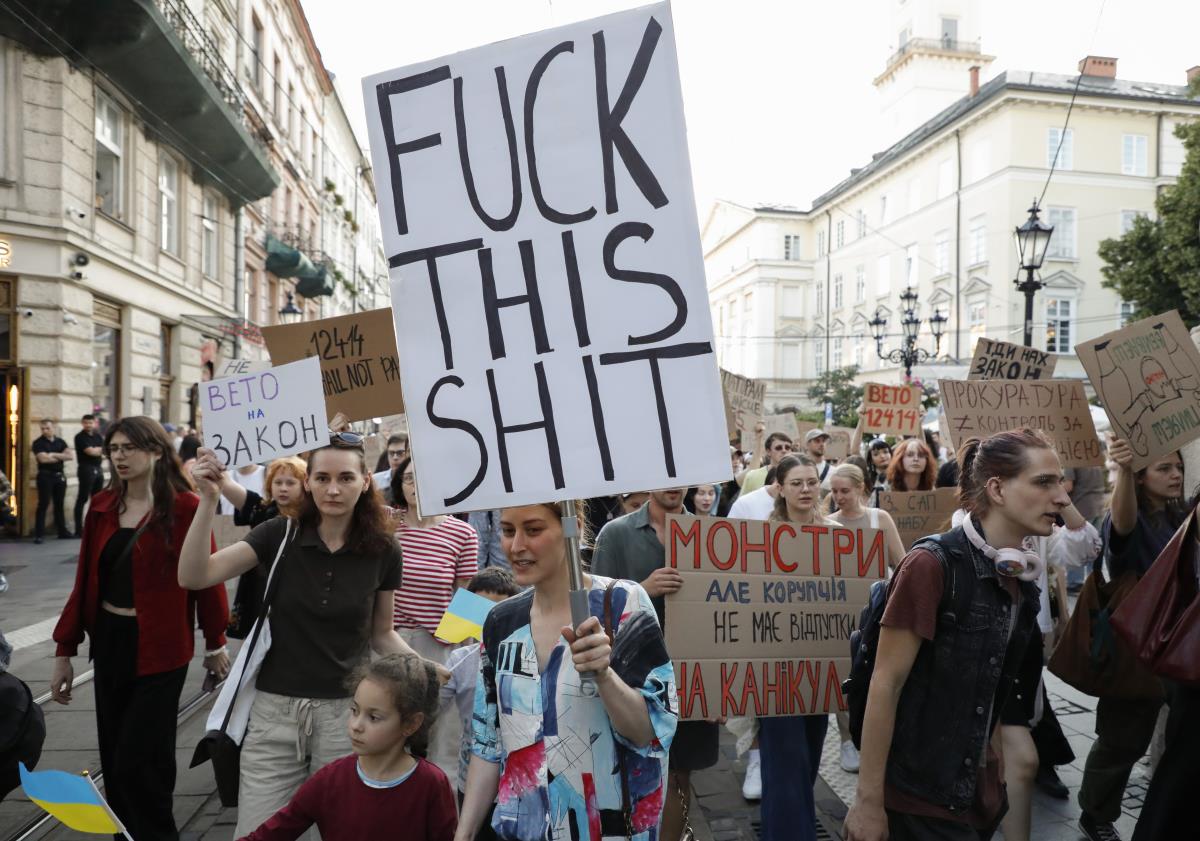 protest03 EPA Mykola Tys.jpg