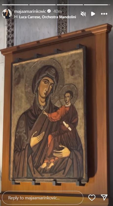 Maja Marinković u katedrali u Italiji