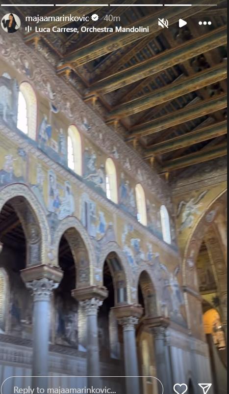 Maja Marinković u katedrali u Italiji