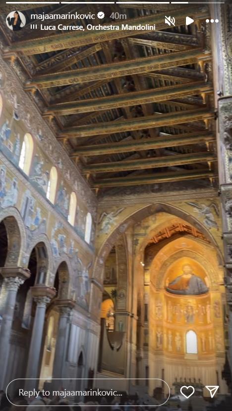 Maja Marinković u katedrali u Italiji