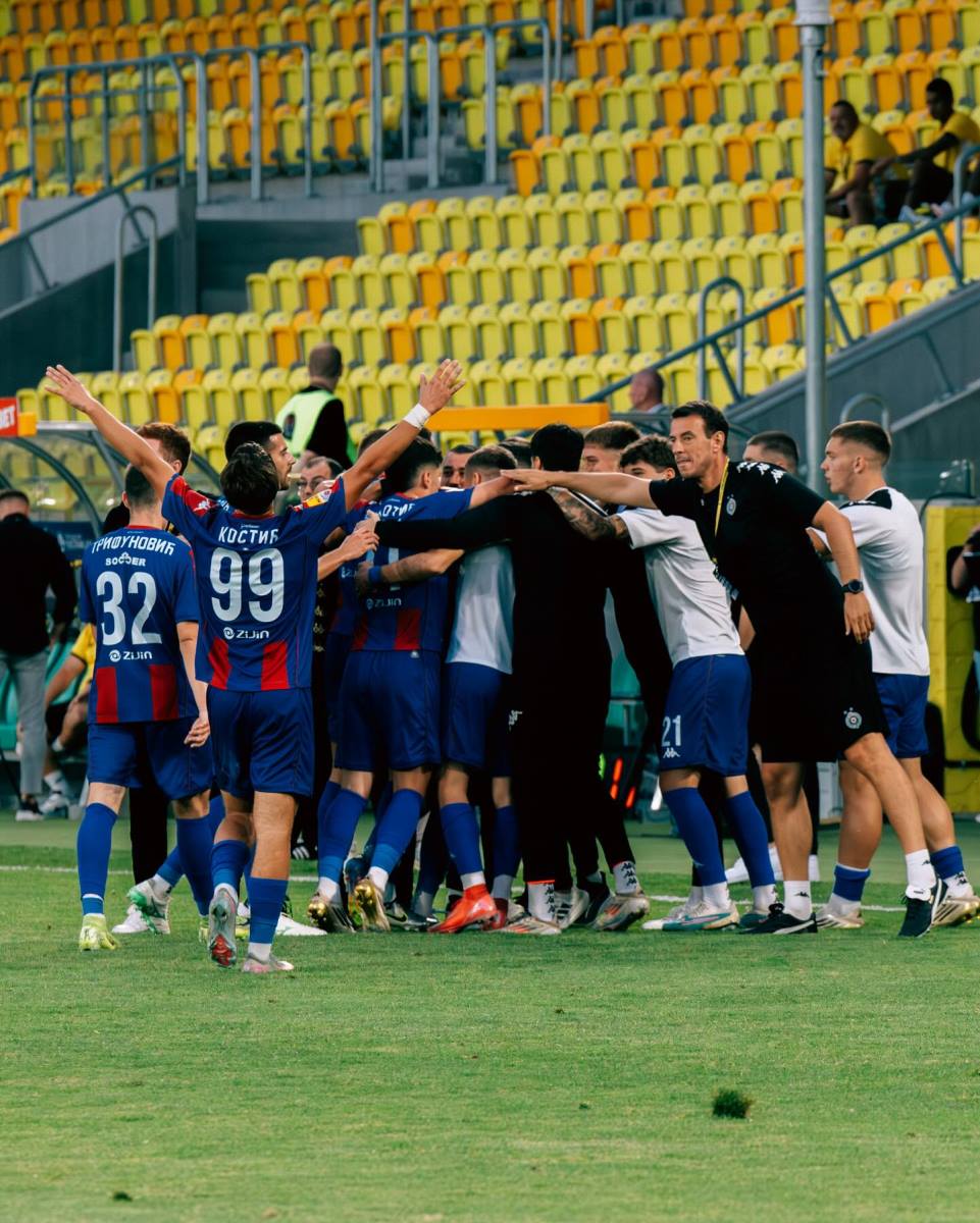 Fudbaleri Partizana na meču protiv Oleksandrije