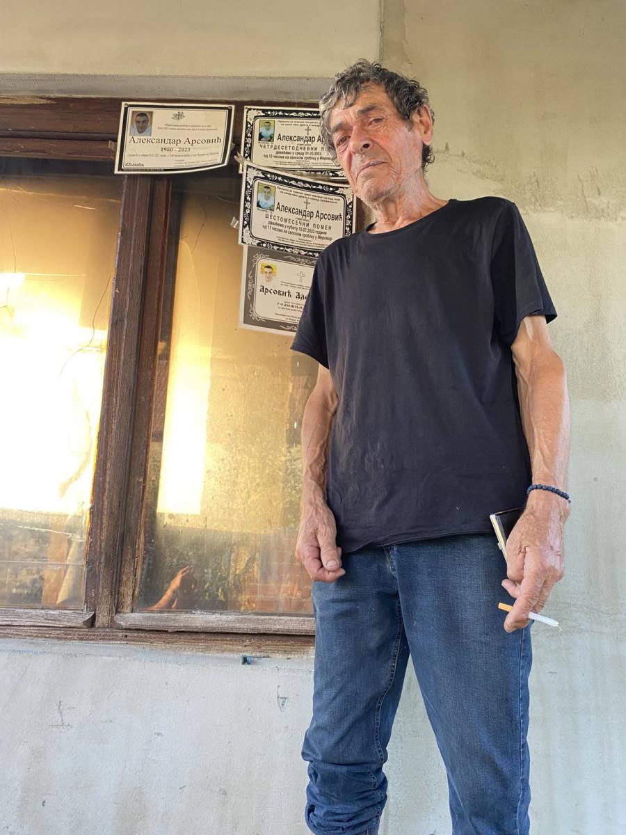 arsovici ostao samo zid sa umrlicom.jpg