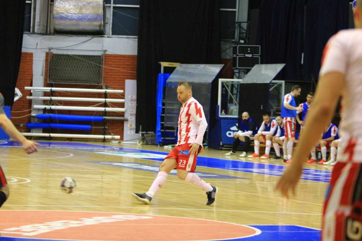 Denis Inajetović u Zvezdi 2 FOTO KMF Crvena zvezda.jpg